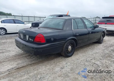 2011 Ford Crown Victoria Police Interceptor z USA, uszkodzony, nr VIN 2FABP7BV6BX101754